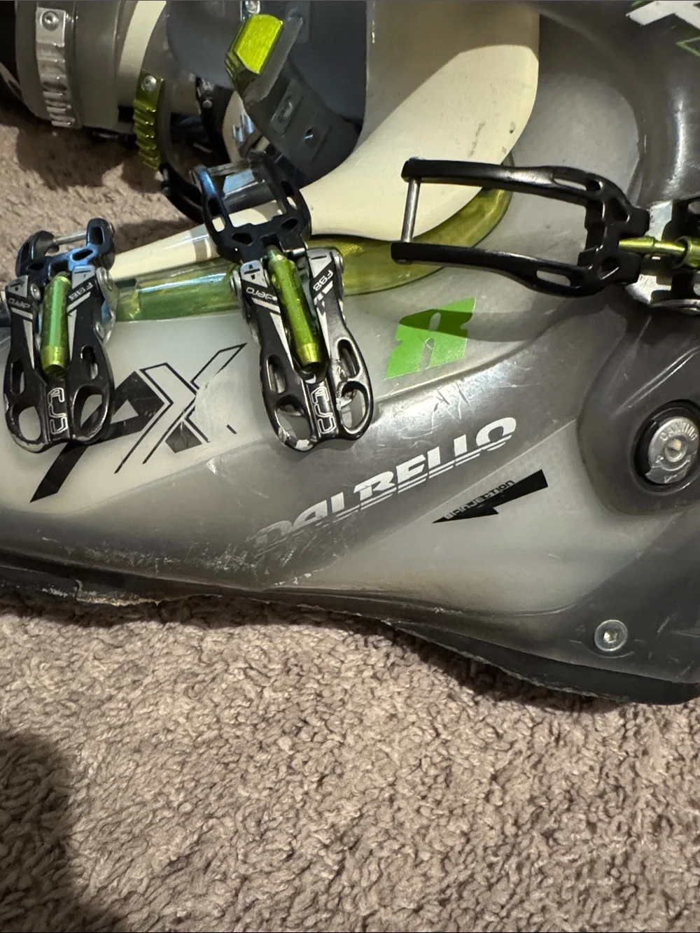 Dalbello Men’s Gray and Black Ski Boots with Green Accents